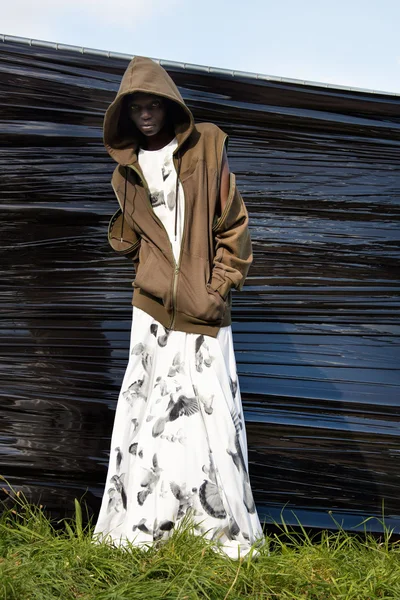 Look 17